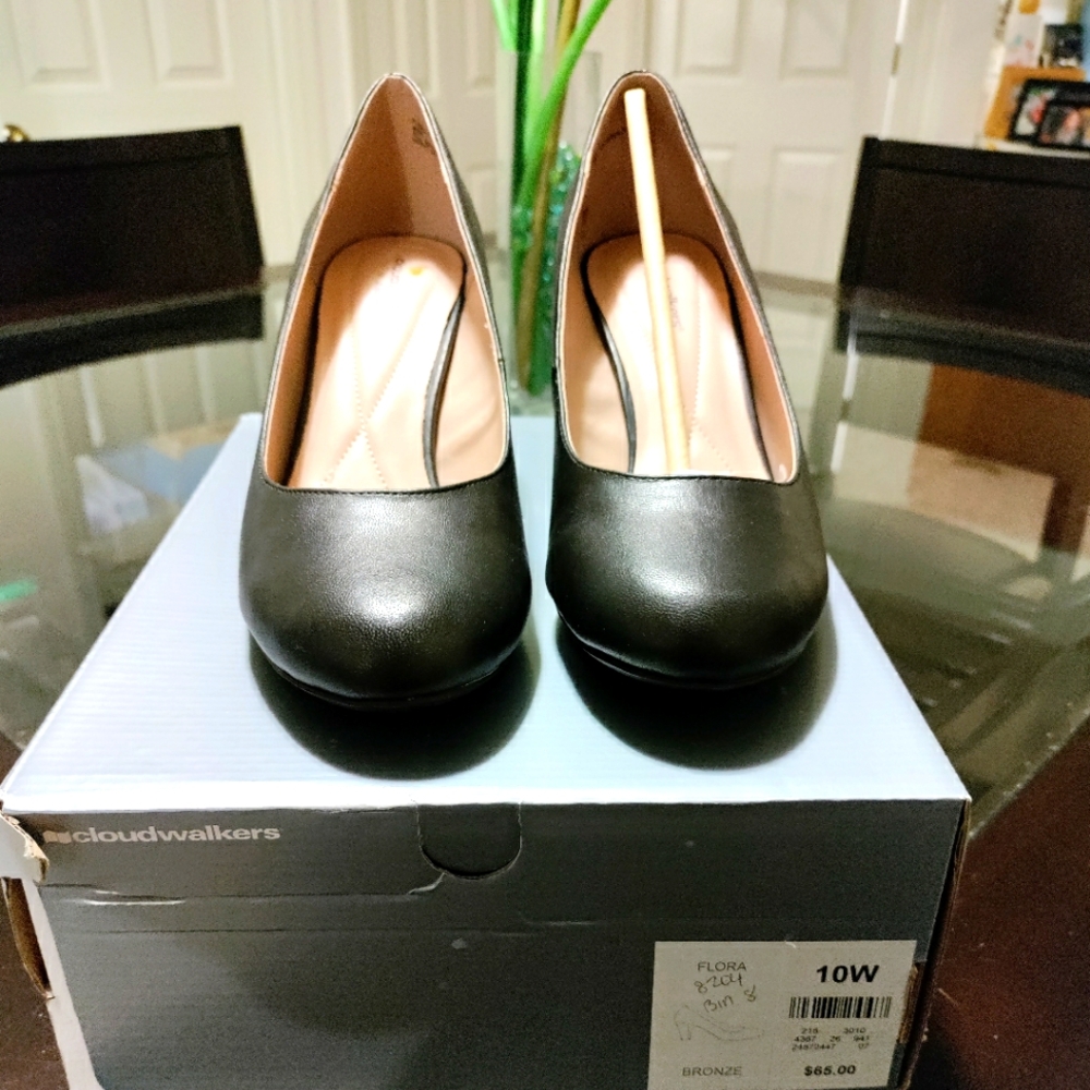 Cloudwalkers Women's Bronze Pumps